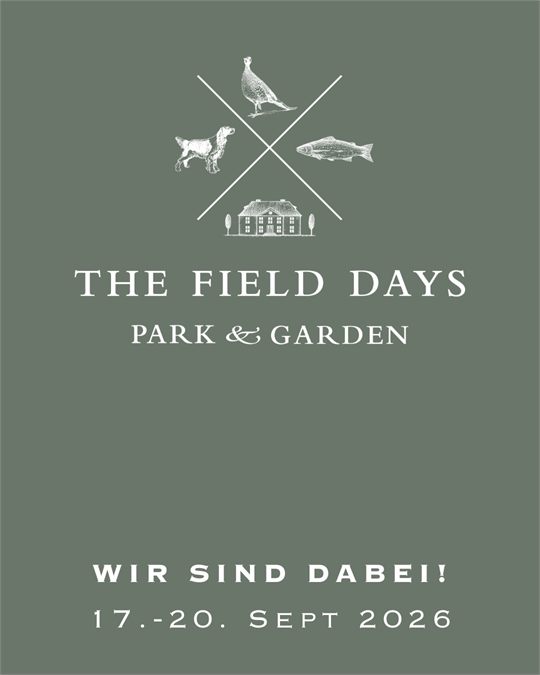 The Field Days 2026 — Signet in Weiß auf waldgrünem Grund